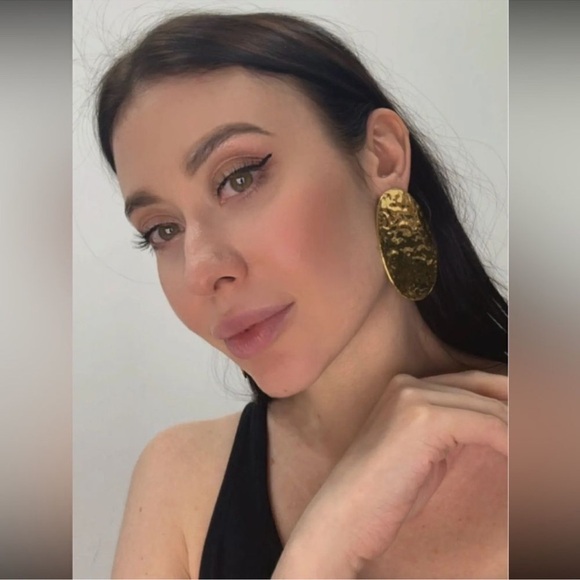 Zara Gold Oval Earrings - Picture 2 of 8